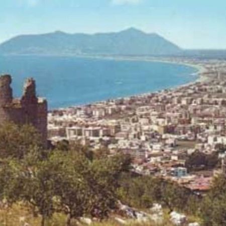 Art Deco City Center Near The Beach! Террачина Екстер'єр фото
